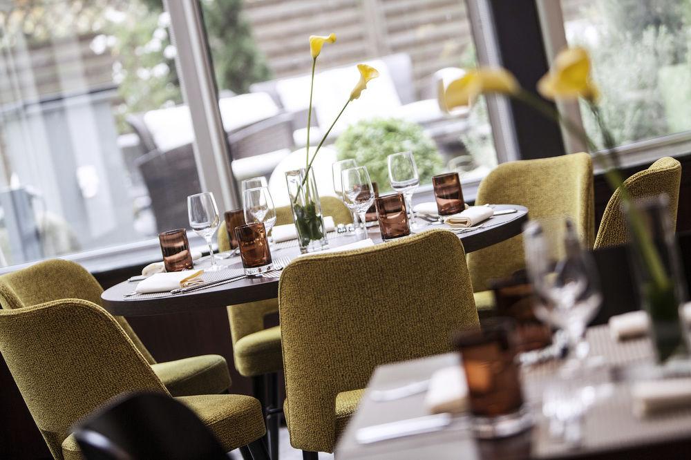 Renaissance Duesseldorf Hotel ภายนอก รูปภาพ