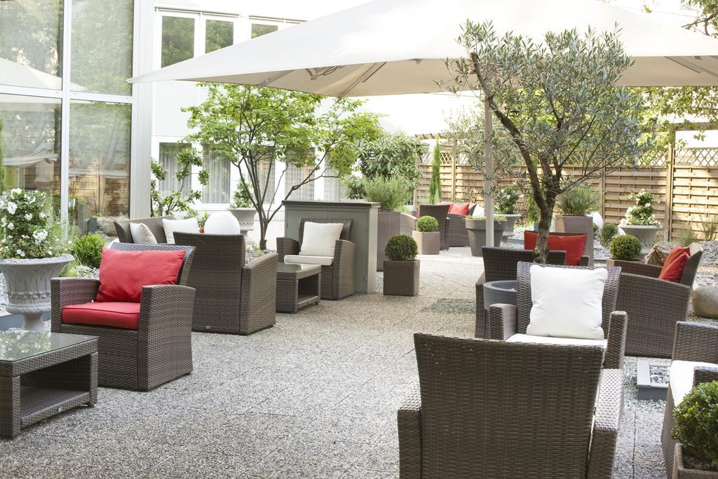 Renaissance Duesseldorf Hotel ภายนอก รูปภาพ