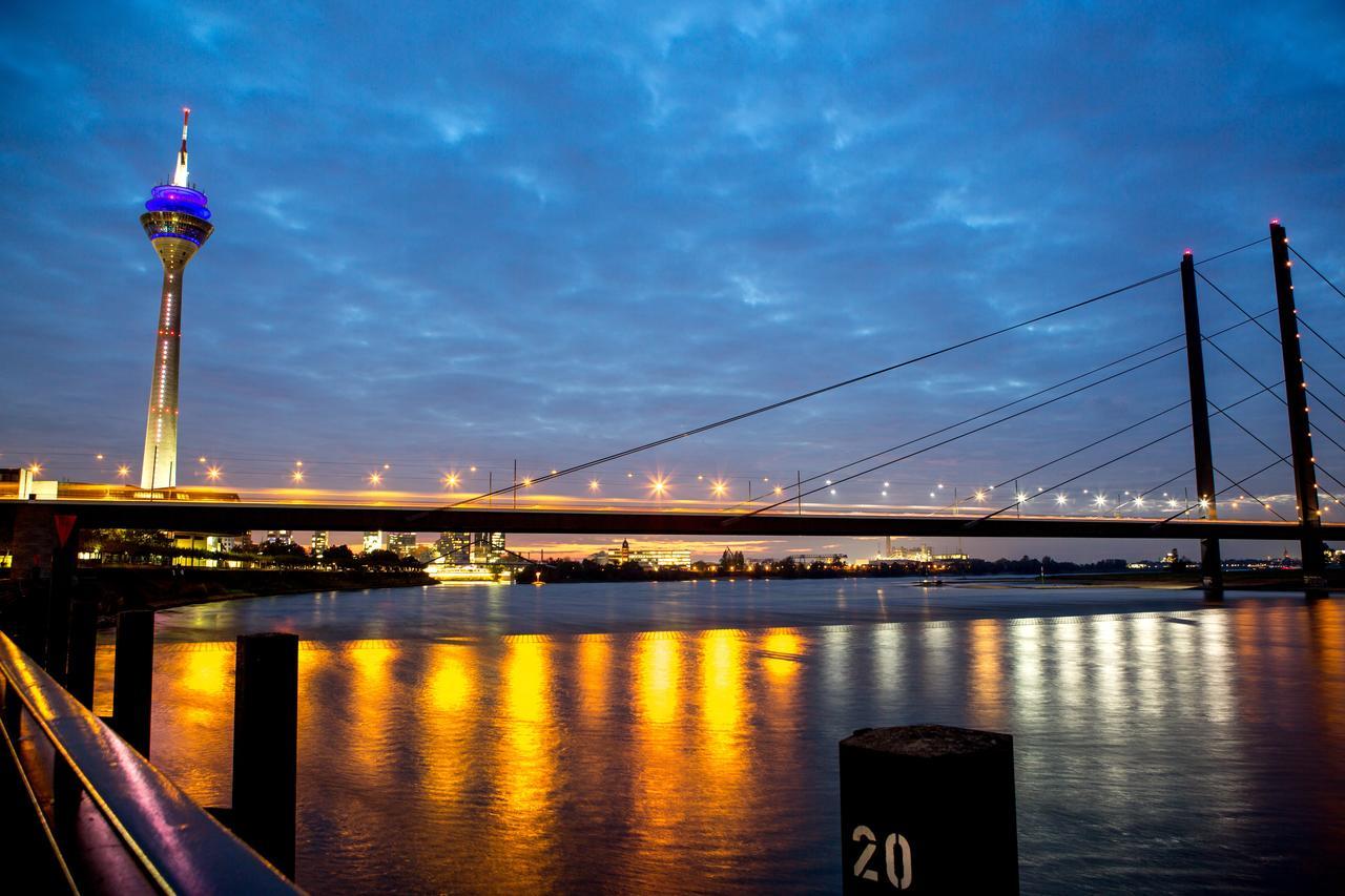 Renaissance Duesseldorf Hotel ภายนอก รูปภาพ