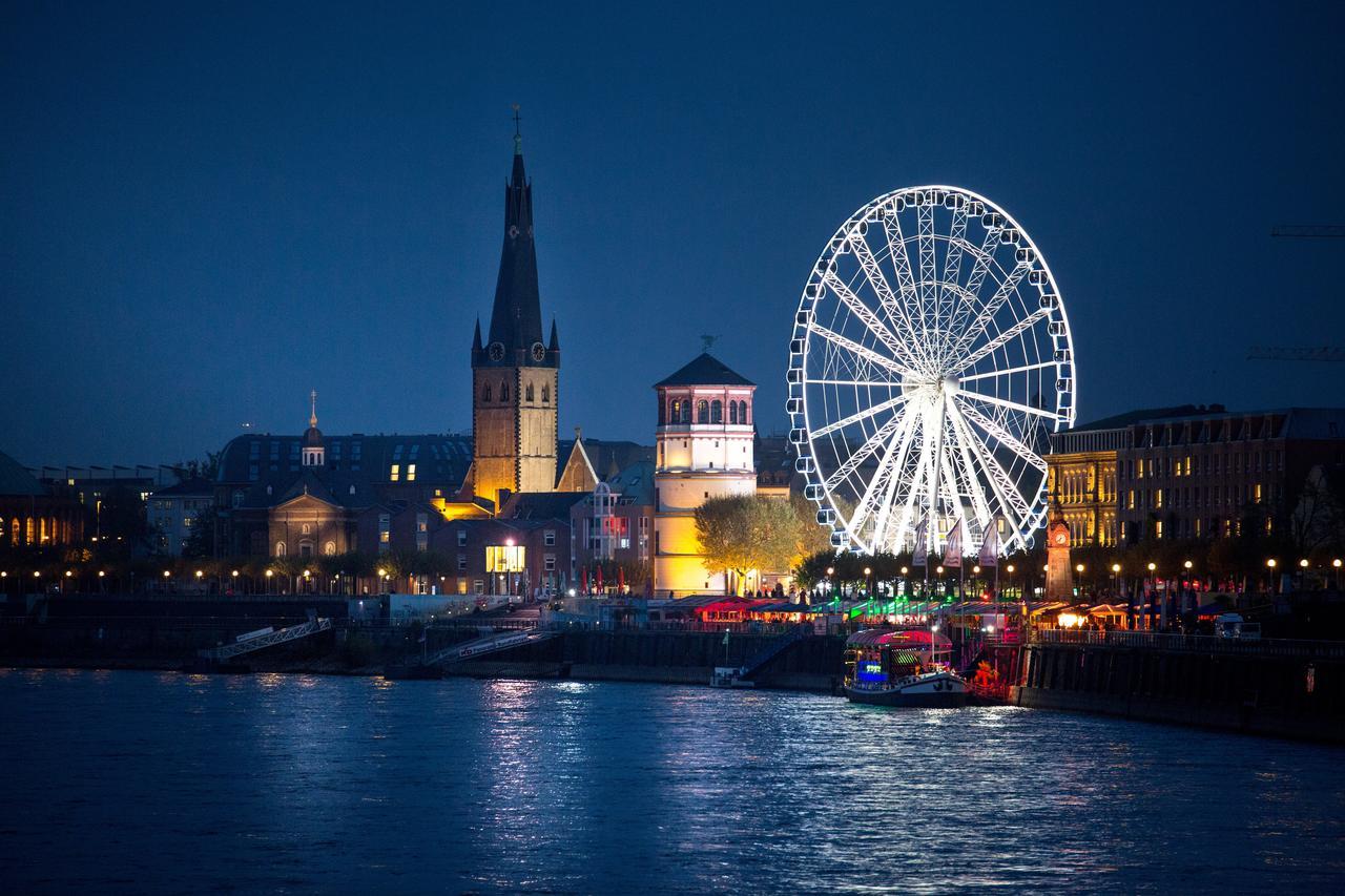 Renaissance Duesseldorf Hotel ภายนอก รูปภาพ